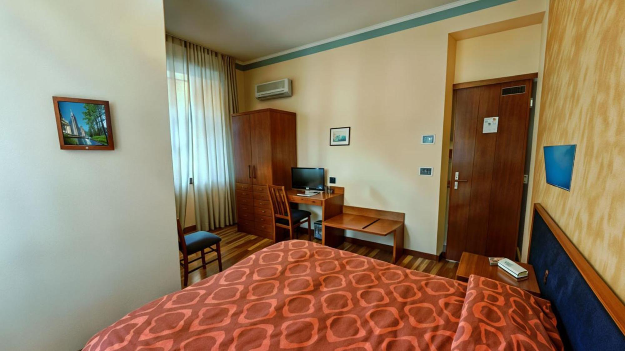 Hotel Nazionale ボルセーナ エクステリア 写真